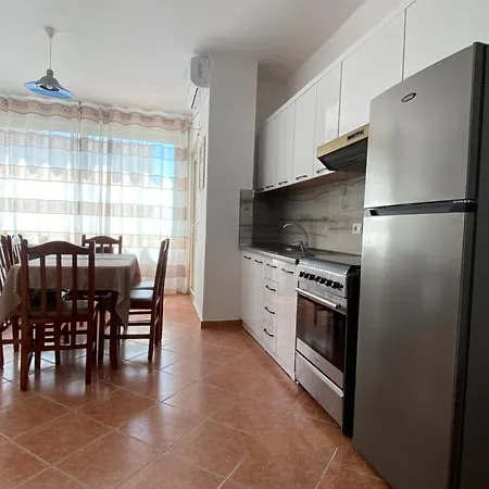 Apartament Zani’s *